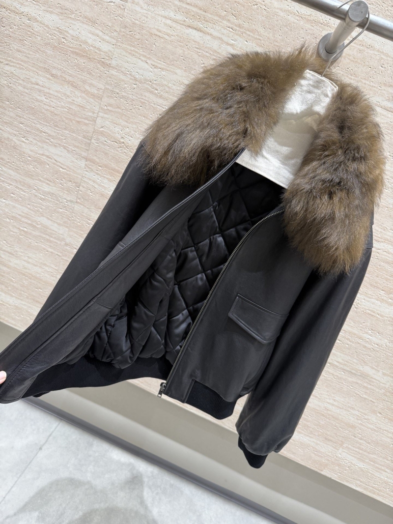 Pra*a outwear